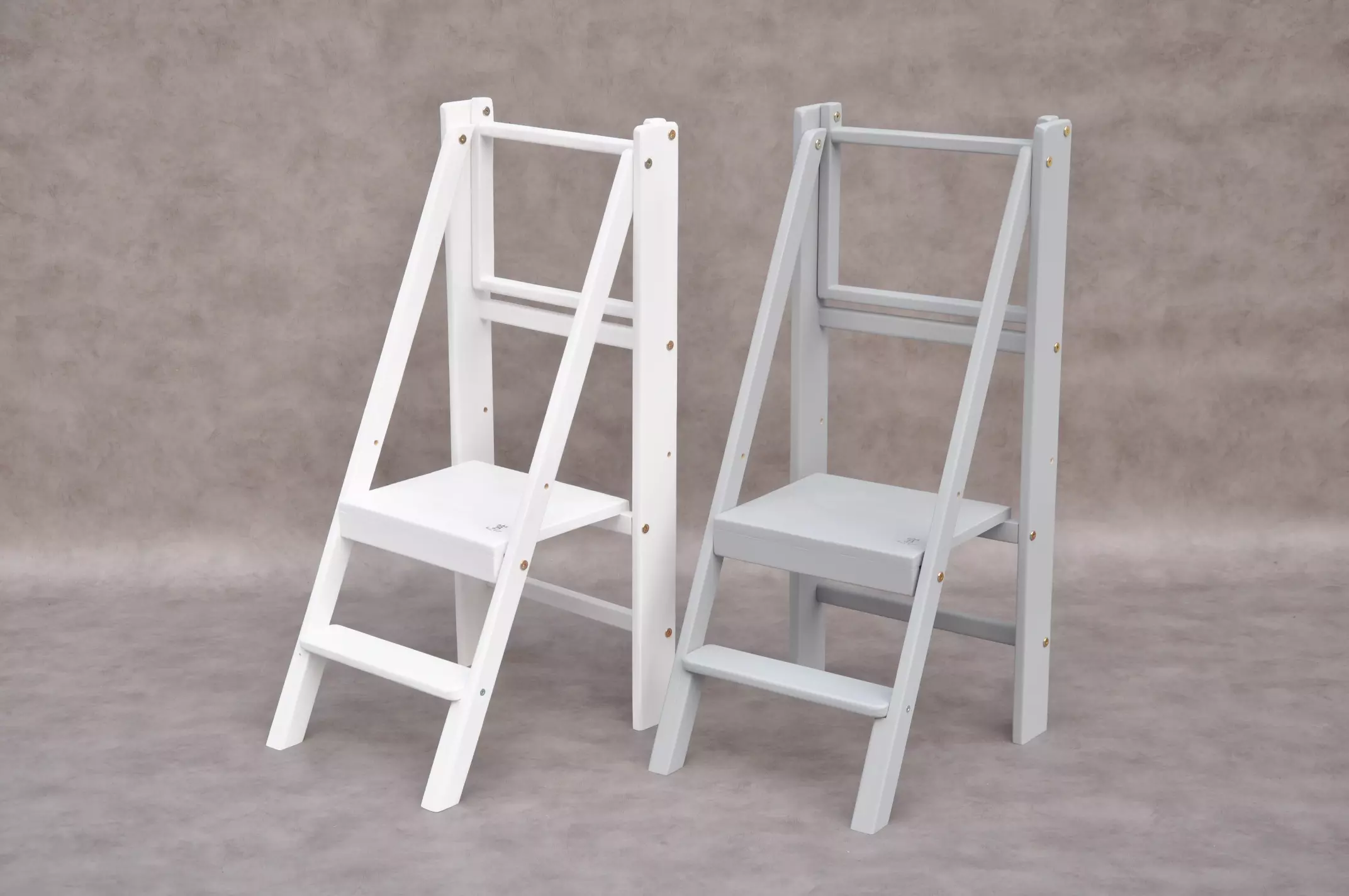 Montessori leertoren inklapbaar - Barin Toys Slim leertoren - 1 jaar baby keukenhulp kinderopvang meubels.