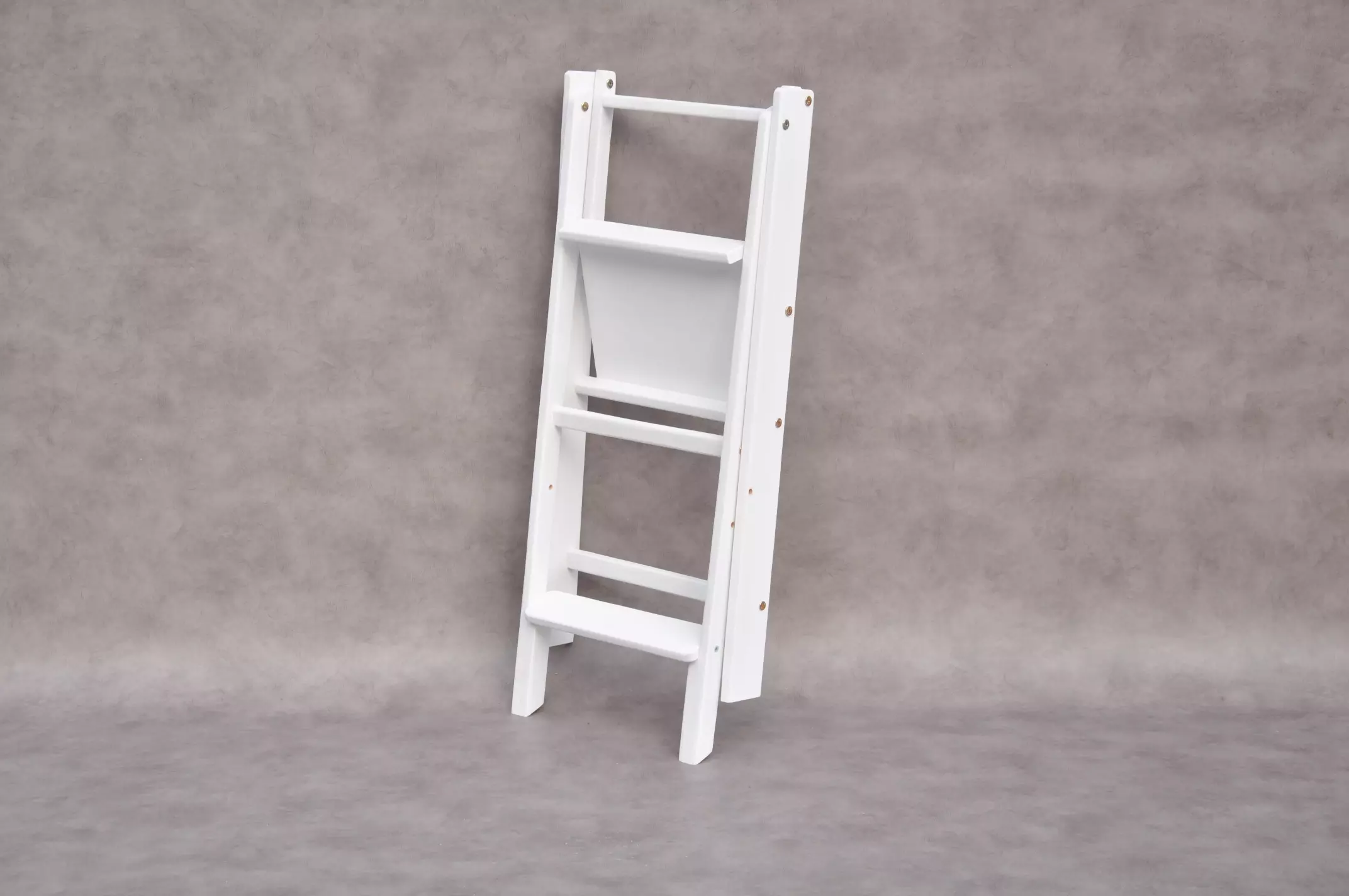 Opklapbare leertoren Barin Toys Slim opvouwt.