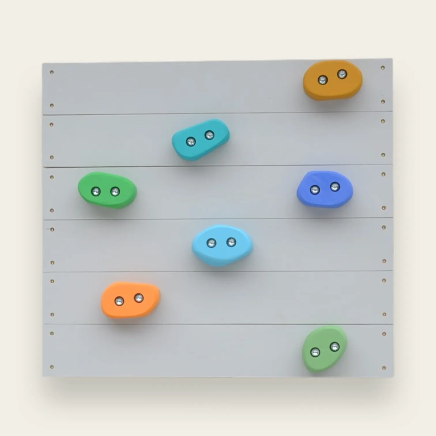 Klimwand binnen lichtgrijs — houten klimwand voor thuis met klimgrepen genderneutraal massief hout 4,5 cm EN 12572 — Barin Toys