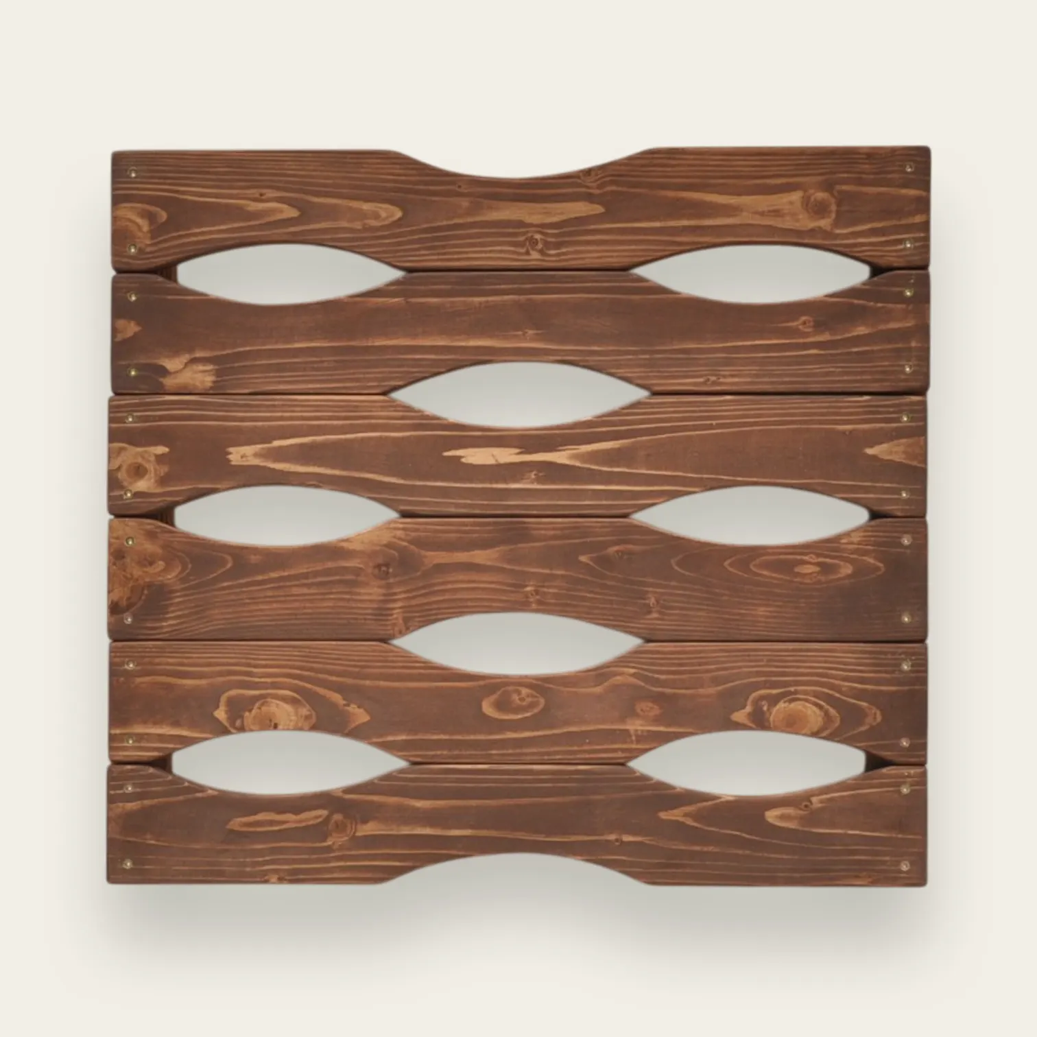 Klimwand panelen buiten donker hout — lijnzaadolie behandeld massief hout 3 cm klimopeningen gevel garage — Barin Toys